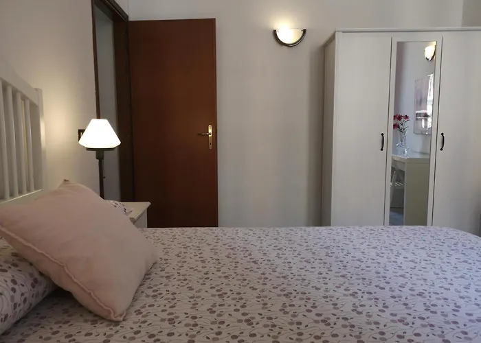 Dormire A לינה וארוחת בוקר *